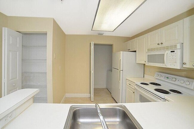 Building Photo - 2917 Tuscany Ct