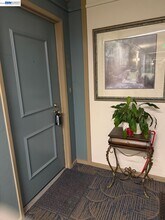 Building Photo - 320 N Civic Dr