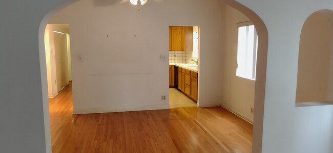 Dining room, view to kitchen & hallway - 812 S Orange Dr