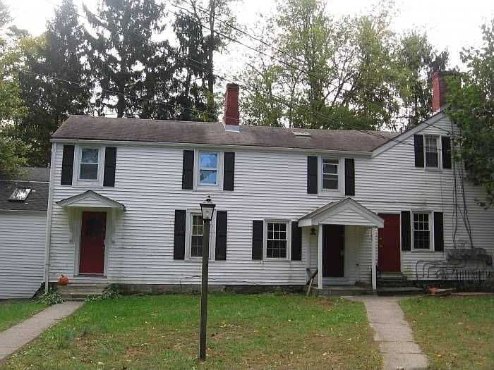 14 Farm Ln Unit 3, Hyde Park, NY 12538 Room for Rent in Hyde Park, NY