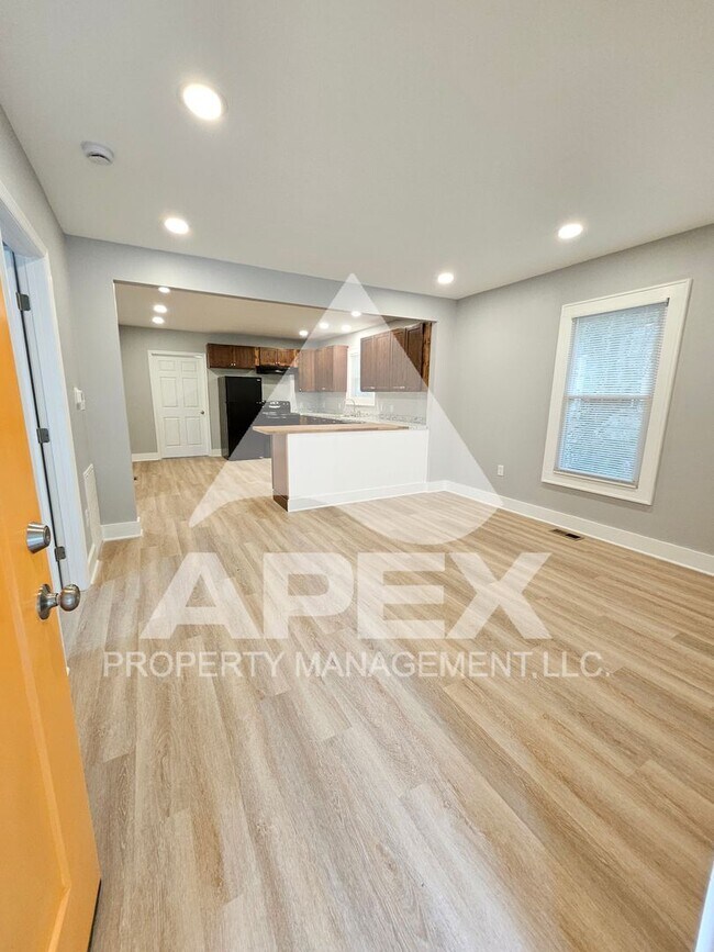 Building Photo - Craftsman Style - 2Bd 1 Ba Single Family H...