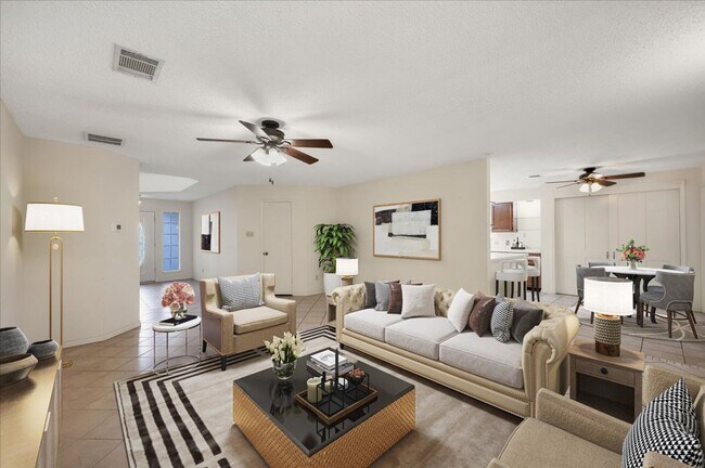 Foto del edificio - 605 Kingfisher Creek Dr - Nature lovers pa...