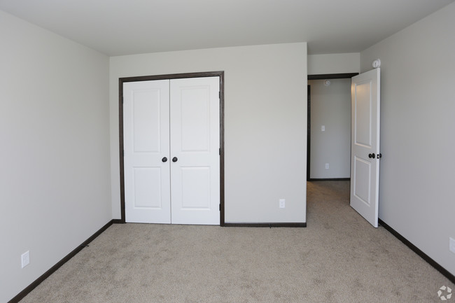 Building Photo - 360 Prairie Heights Way