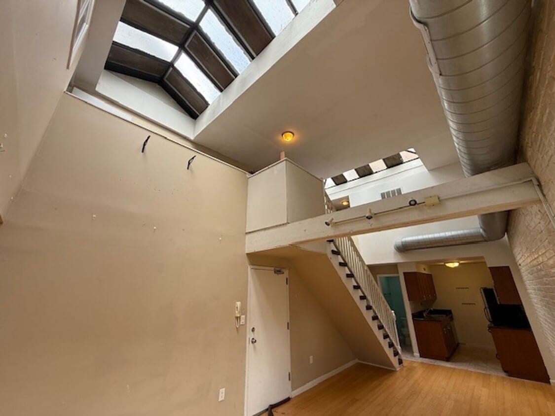 Bright Loft-Style 2-Bedroom in Center City... - Bright Loft-Style 2-Bedroom in Center City...