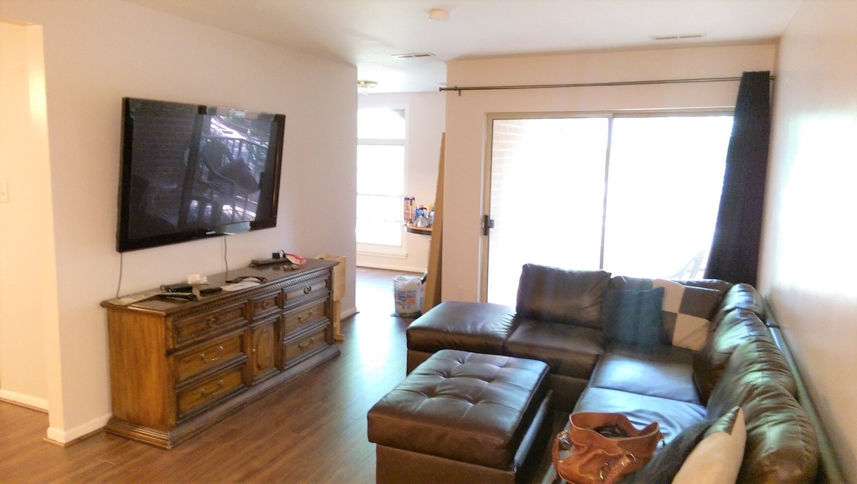 3312 Woodburn Village Dr, Annandale, VA 22003 Apartments in Annandale