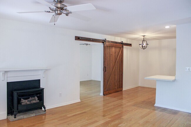 Foto del edificio - Warm and Welcoming Home in Mill Creek