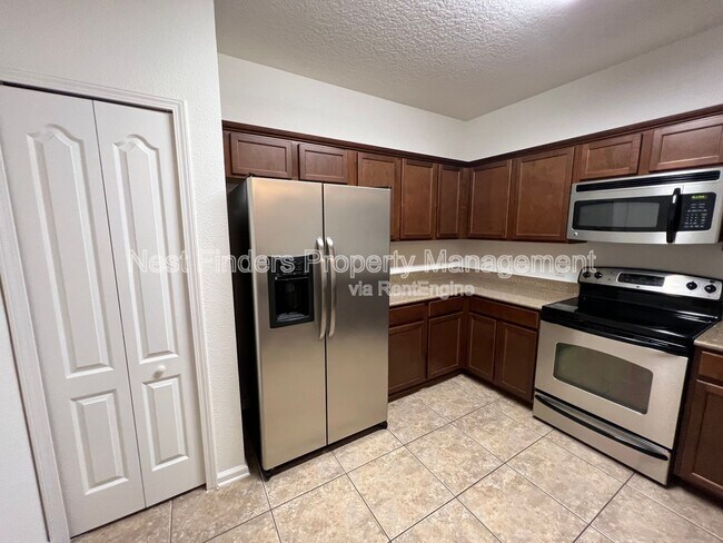 Foto del edificio - 4908 Key Lime Dr
