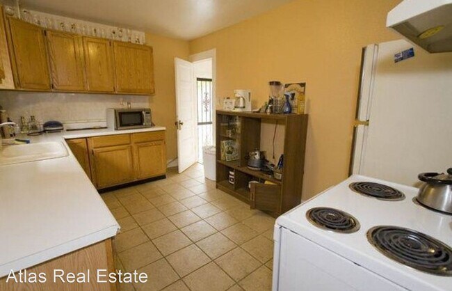 Building Photo - 3 br, 1 bath House - 1353 Garfield St
