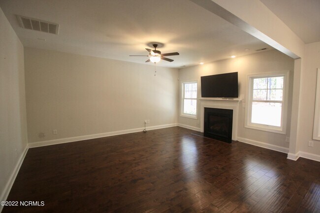 Building Photo - 111 Broom Sedge Ln