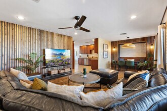 Building Photo - 2554 N 80th Pl