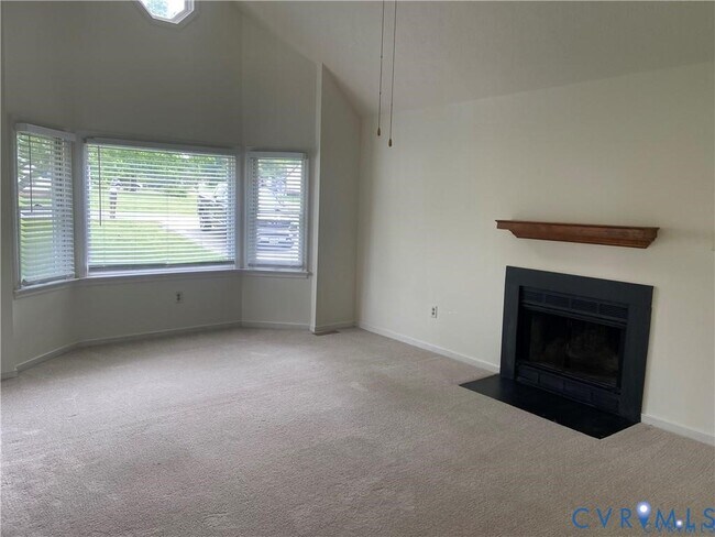 Foto del edificio - 6415 Chenault Way