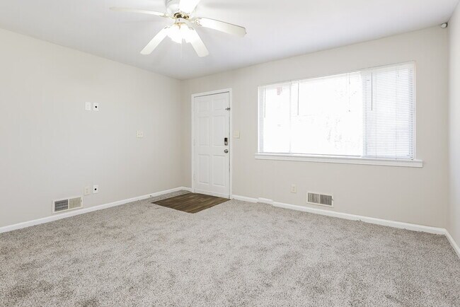 Building Photo - 260 Shelburn Dr