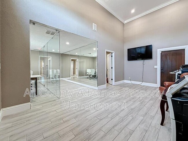 Foto del edificio - 1471 S Missouri Ave