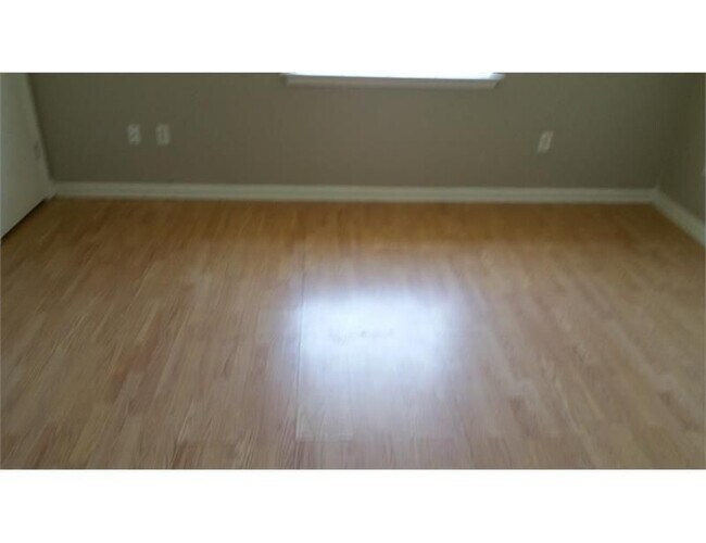 Foto del edificio - 10921 Roger Dr