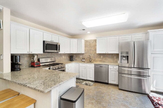 Building Photo - 50 Battalion Dr