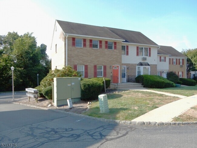 Foto del edificio - 322 Richard Mine Rd