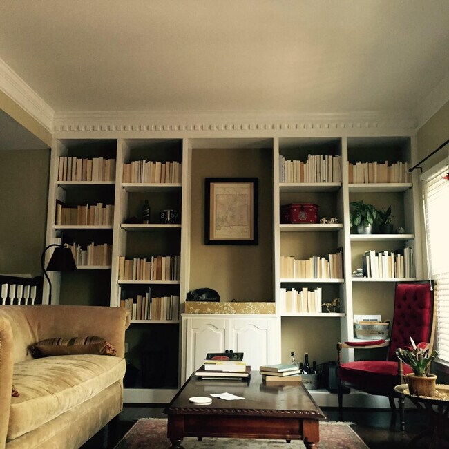 Foto del edificio - 5659 Ridge View Dr