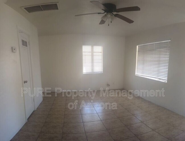Foto del edificio - 259 E Erie St