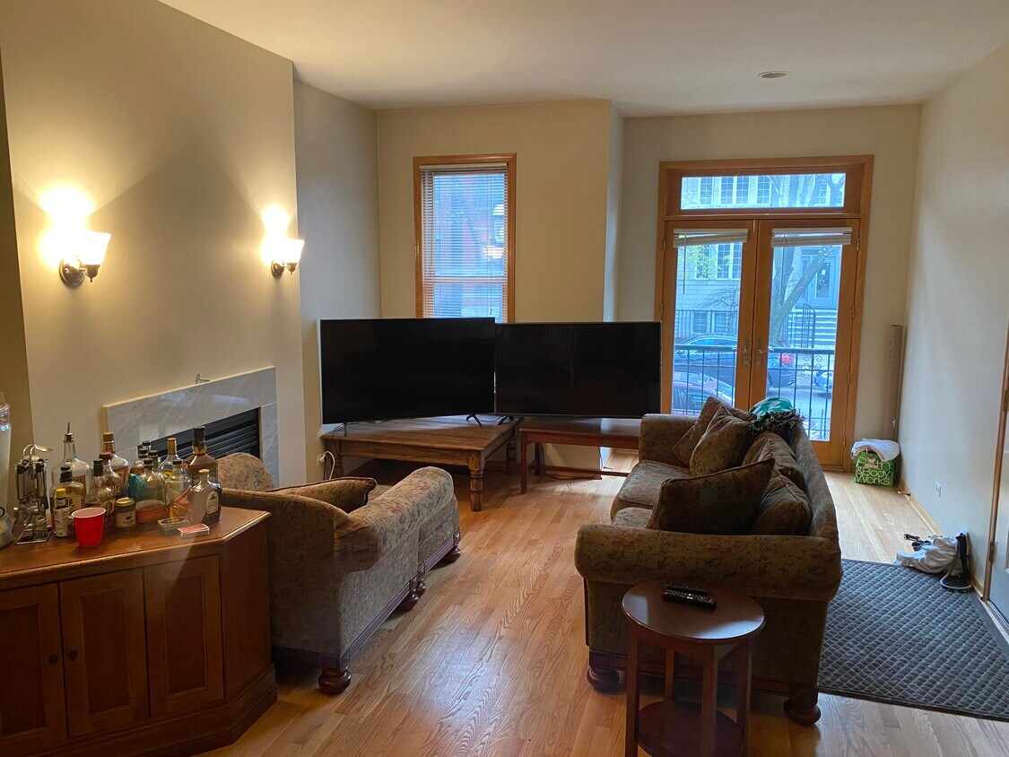 Foto principal - 1535 N Hudson Ave