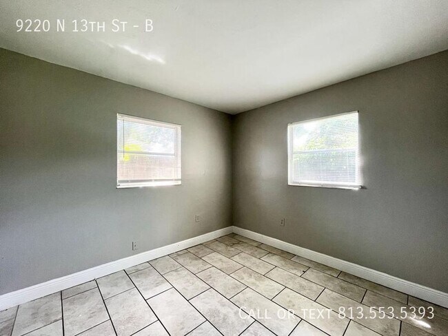 Foto del edificio - 9220 N 13th St