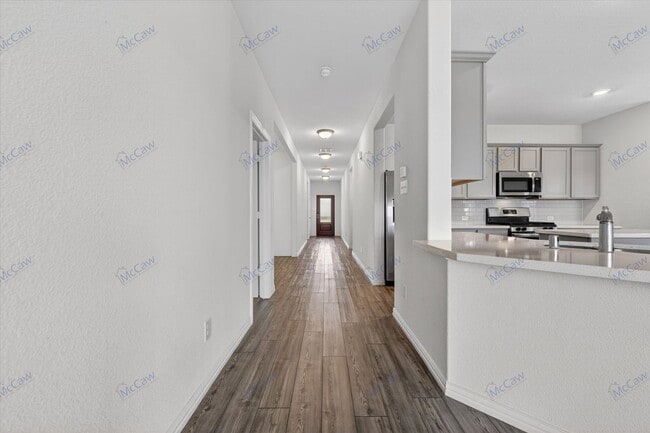 Foto del edificio - 6128 Fall Creek Ln