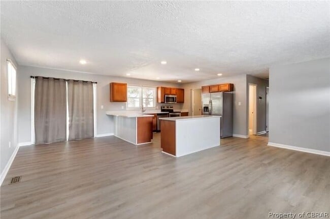 Building Photo - 2 Prince Edward Cir