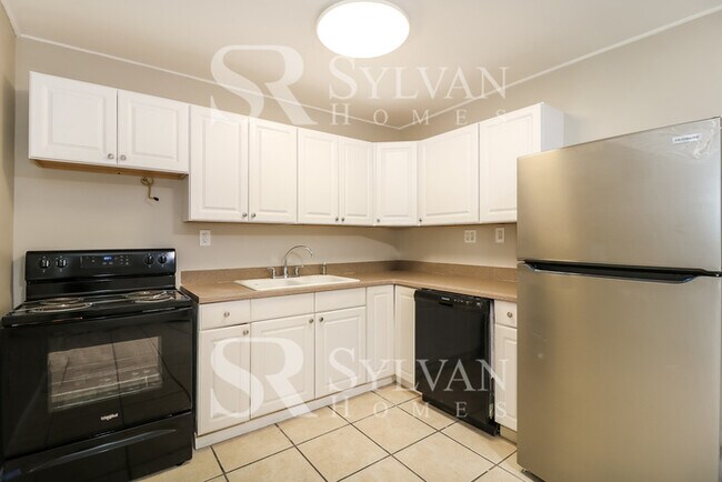 Foto del edificio - At Last, This Is What You Have Been Search...