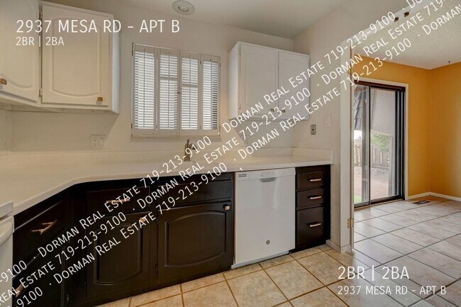 Building Photo - Two bedroom condo close to Garden of the G...