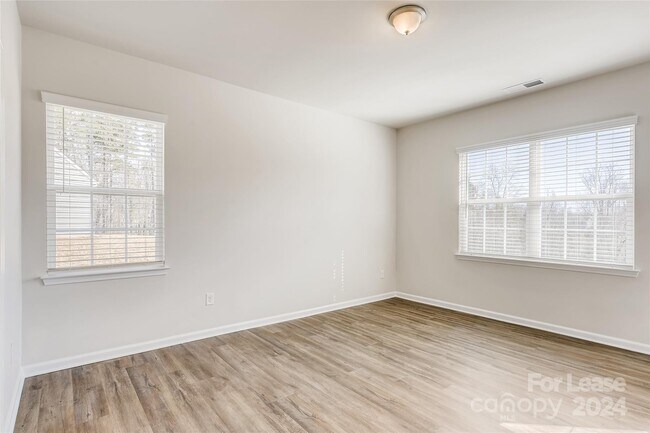 Building Photo - 129 Goodleigh Ln