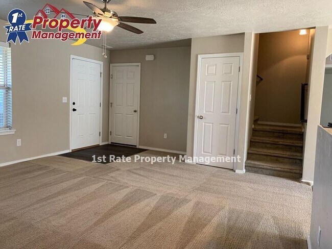 Building Photo - 4686 N Weston Ave