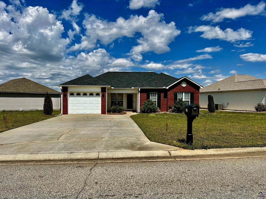 Primary Photo - 201 Tyson Glen Dr