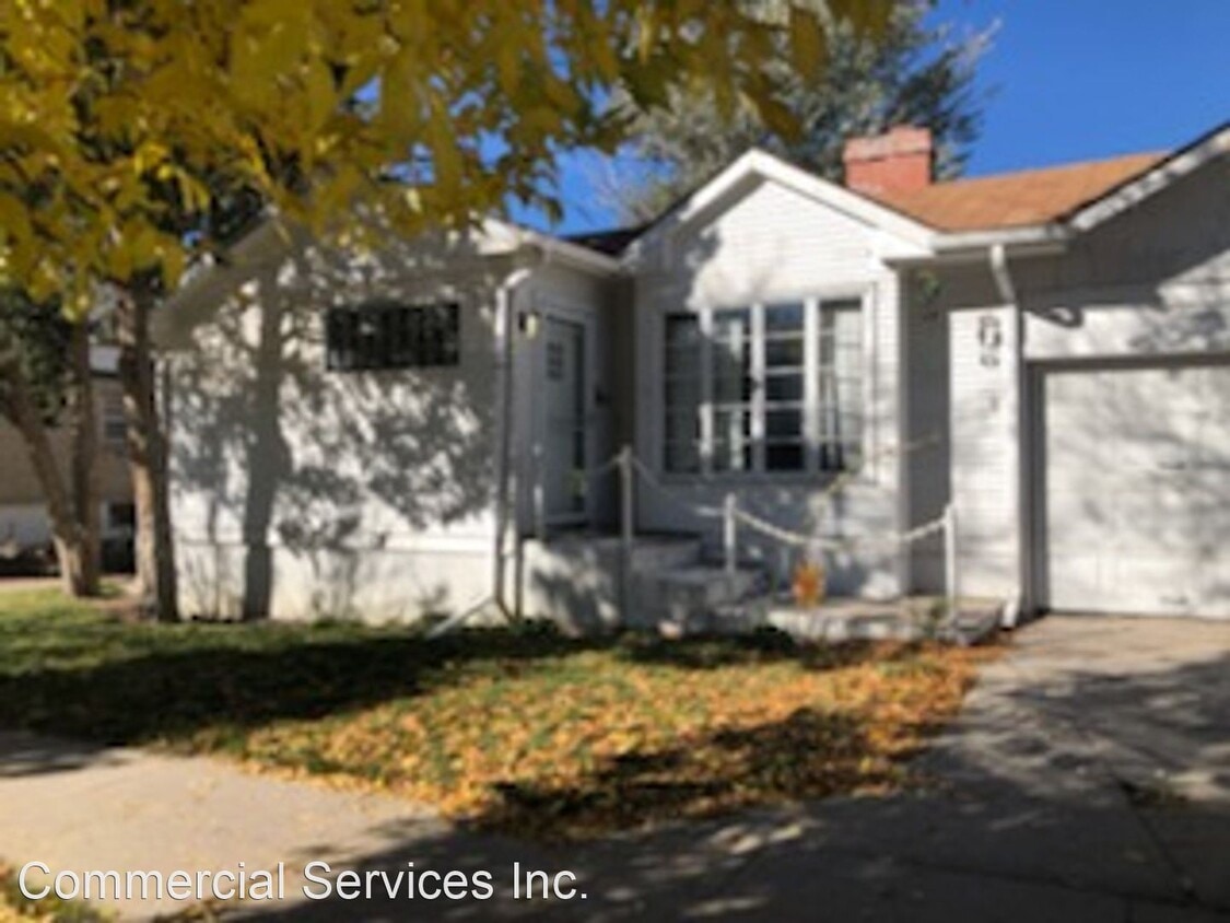Primary Photo - 3 br, 2 bath House - 218 W. 8th St.