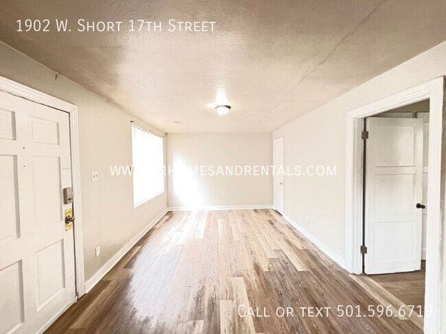 Foto del edificio - 1902 W Short 17th St