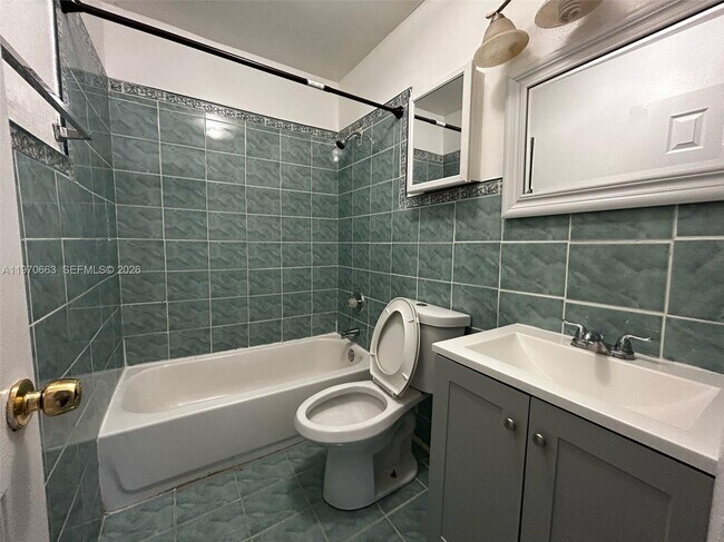 Foto del edificio - 2401 NW 15th St