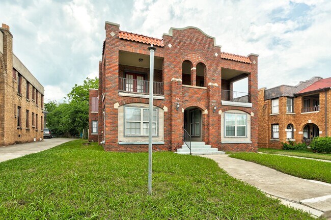 Foto del edificio - 817 East Dr