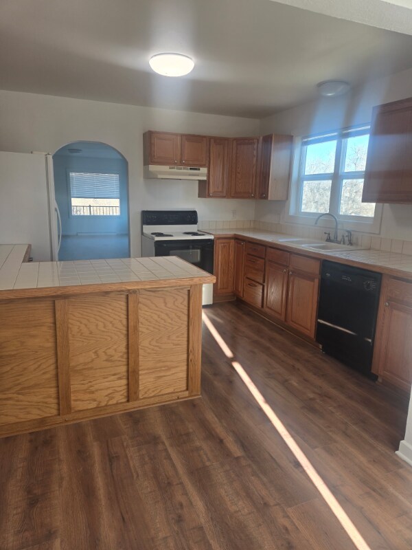 Foto del edificio - 1228 Broadwater Ave