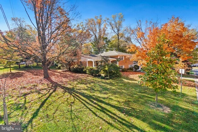 Foto del edificio - 6220 Robinwood Rd