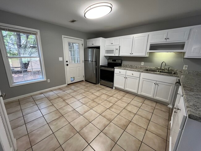 Cocina - 201 Springfield Cir