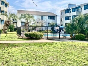 Building Photo - 1490 Harbor Dr