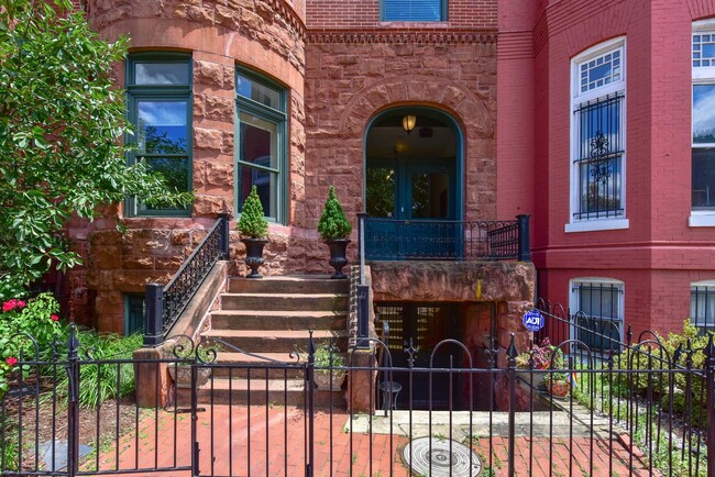 Foto del edificio - 24 Logan Cir NW