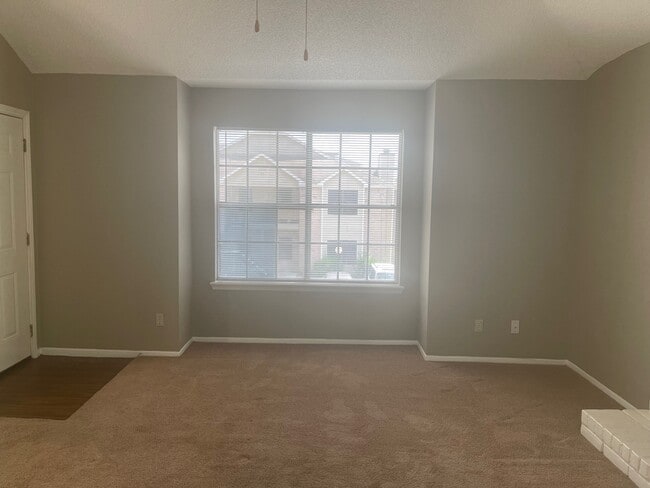 Building Photo - 2220 Millstone Dr