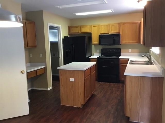 Building Photo - 339 Kates Cove