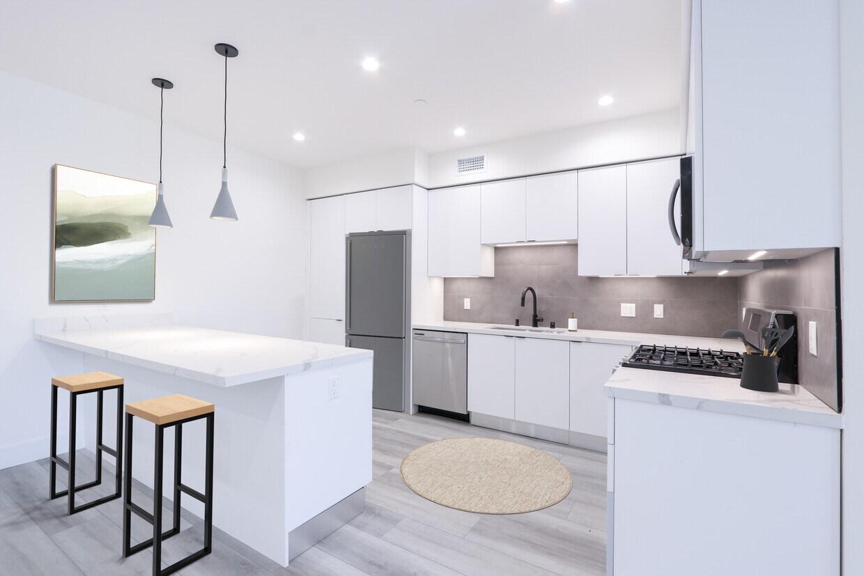 Foto principal - 11800 Courtleigh Dr