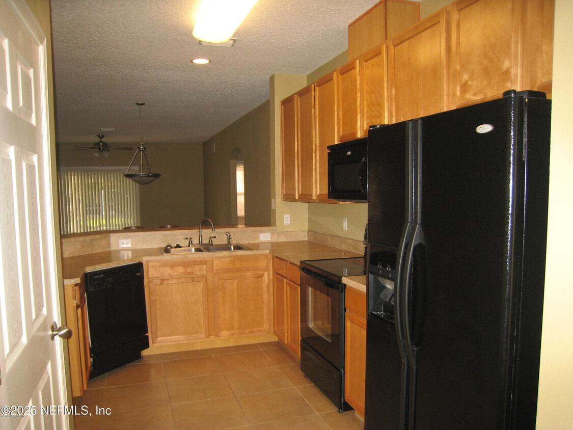 Foto del edificio - 5663 Greenland Rd