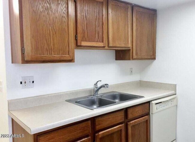 Foto del edificio - 8888 N 47th Ave