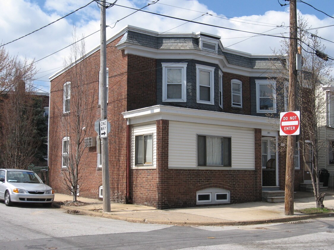 326 6th Ave, Wilmington, DE 19805 Apartments in Wilmington, DE