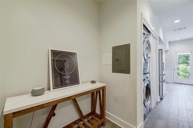 Foto del edificio - 1800 E 4th St