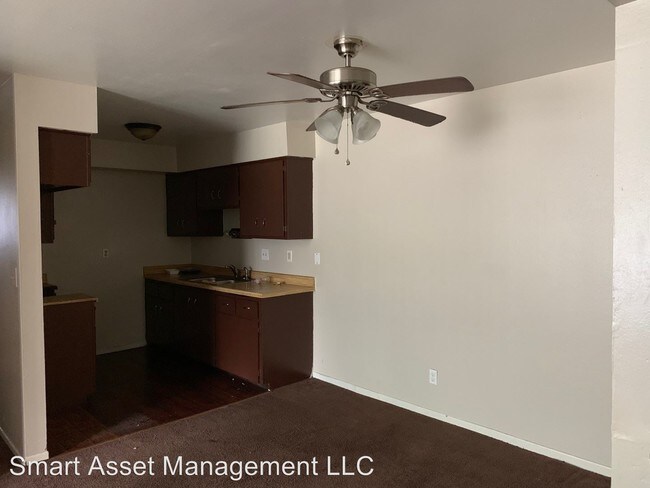 Foto del edificio - 6320-6330 N 91st St