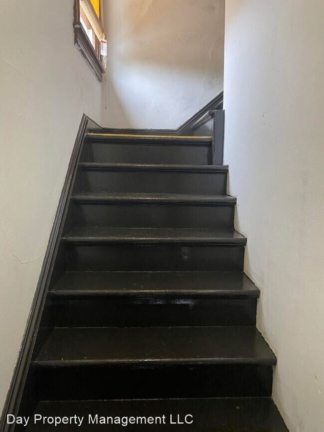 Foto del edificio - 238 E Franklin Ave