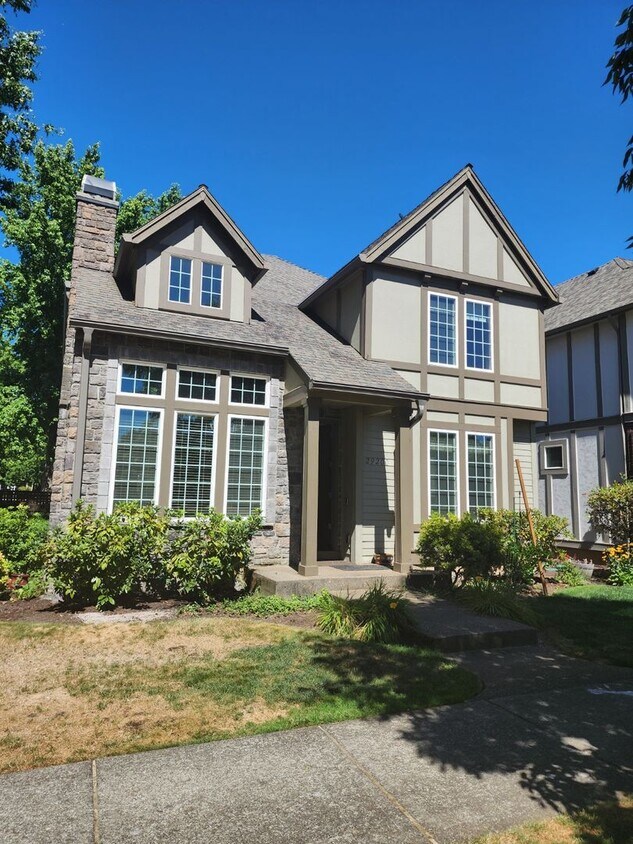 Foto principal - 29200 SW Charlotte Ln